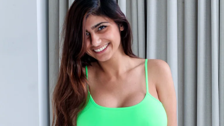 Mia Khalifa and Her 34DDDs - Titty Attack